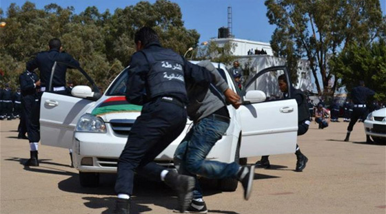 عصابة ليبية تسطو على شاحنة نقل الاموال وتسرق 55 مليون دولار صورة رقم 1 عصابة ليبية تسطو على شاحنة نقل الاموال وتسرق 55 مليون دولار صورة رقم 1