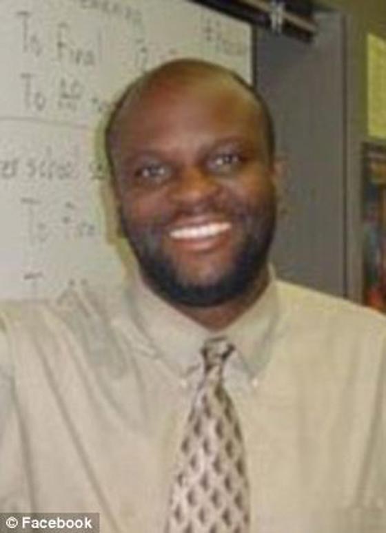 ثانوية في كاليفورنيا تحظر الرقص على طريق مايلي سايروس صورة رقم 5