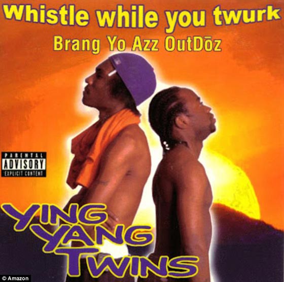 ثانوية في كاليفورنيا تحظر الرقص على طريق مايلي سايروس صورة رقم 7