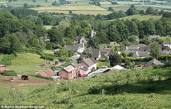 اجبار ابنة مليونير على الاعتذار لجيرانها بعد حفلة صاخبة صورة رقم 7