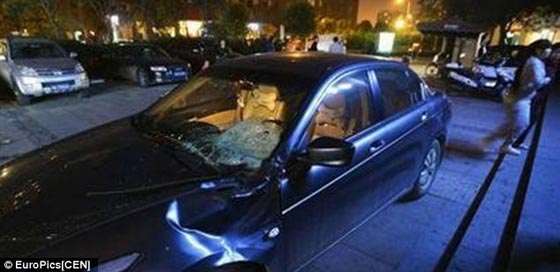 مقتل طفل صيني بعد قفزه من الطابق الثلاثين تنفيذاً لأمر معلمته صورة رقم 2 مقتل طفل صيني بعد قفزه من الطابق الثلاثين تنفيذاً لأمر معلمته صورة رقم 2