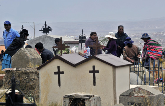  احياء ذكرى القذافي وتشافيز في بوليفيا صورة رقم 3