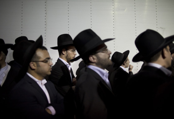 الحريديم غاضبون على نتنياهو ويستغيثون بنظرائهم الامريكيين صورة رقم 1