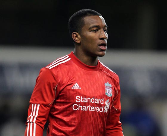 سيارة بورش ب 160 الف دولار لنجم كرة القدم ويسدوم علقت في الوحل صورة رقم 6