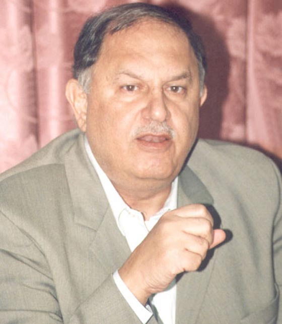 هاني الحسن يتهم بشار الأسد بتسميم عرفات ويبرئ اسرائيل  صورة رقم 3