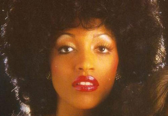 عشيقات مررن في قلب وفراش الأمير غير الجذاب تشارلز صورة رقم 3