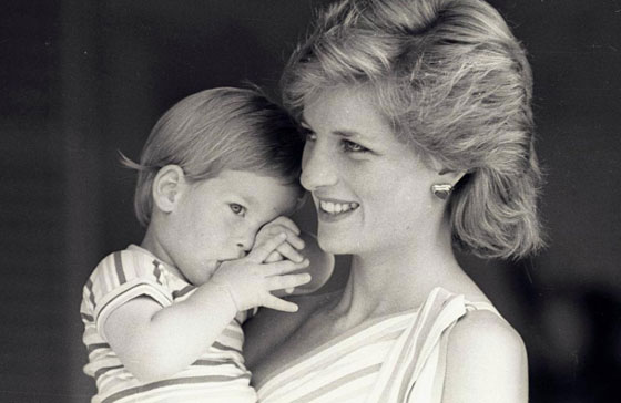 عشيقات مررن في قلب وفراش الأمير غير الجذاب تشارلز صورة رقم 4