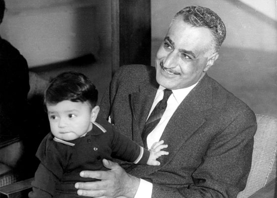 تحية عبد الناصر تروي قصصا عن زوجها الانسان والمقاتل الثوري صورة رقم 5