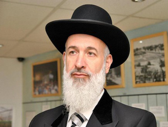 حاخام اسرائيلي كبير متورط بسرقة اموال التبرعات للايتام صورة رقم 3