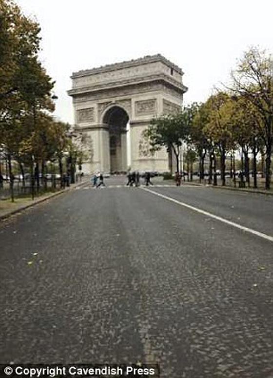 مراهق يسهر ويسكر في حانة في بريطانيا ويستيقظ في مطار باريس صورة رقم 5