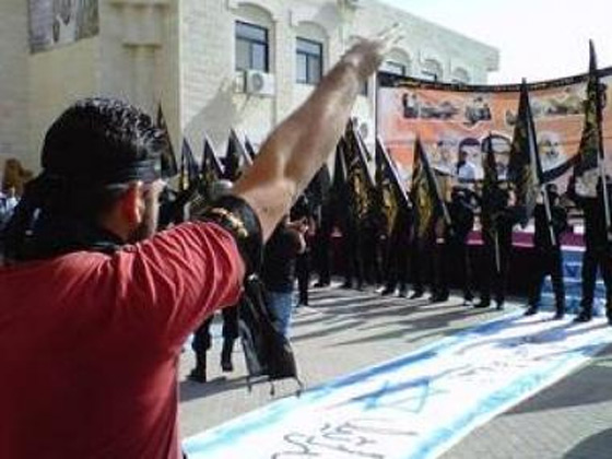 مسيرة طلابية تفسد العلاقة بين جامعتين.. فلسطينية وامريكية صورة رقم 2 مسيرة طلابية تفسد العلاقة بين جامعتين.. فلسطينية وامريكية صورة رقم 2