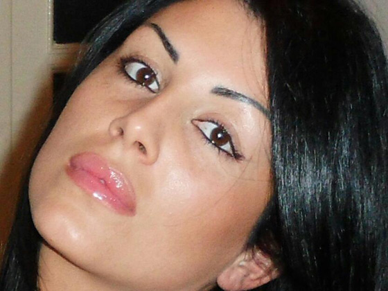 اعتقال الممثلة والعارضة الايطالية ثامنتا سكارلينو بتهريب مخدرات صورة رقم 2