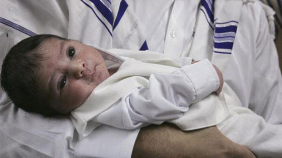 تغريم امرأة اسرائيلية بسبب رفضها ختان ابنها صورة رقم 1 تغريم امرأة اسرائيلية بسبب رفضها ختان ابنها صورة رقم 1