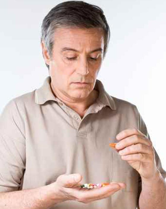 رجل مهذب يحاول الهروب من زوجته النكدة بالانتحار صورة رقم 1 رجل مهذب يحاول الهروب من زوجته النكدة بالانتحار صورة رقم 1