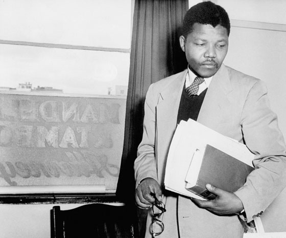 لن اترك جنوب افريقيا ولن استسلم.. مسيرة مانديلا في صور صورة رقم 1