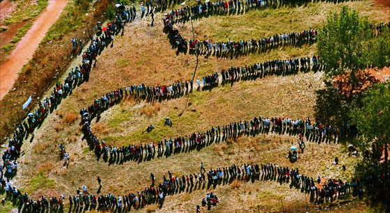 لن اترك جنوب افريقيا ولن استسلم.. مسيرة مانديلا في صور صورة رقم 12