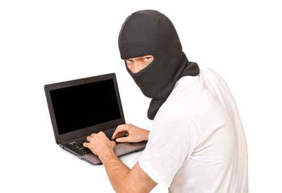 ومن الحب ما أسر.. أحب الفتاة التي سرق منها الكومبيوتر فاعتقل صورة رقم 1 ومن الحب ما أسر.. أحب الفتاة التي سرق منها الكومبيوتر فاعتقل صورة رقم 1