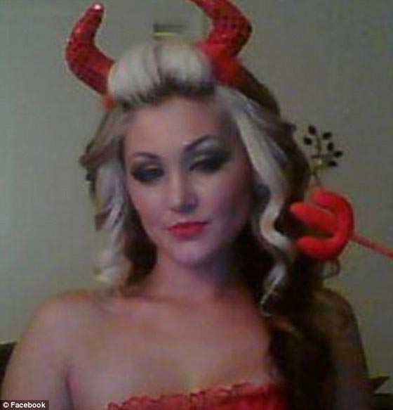 كيد وغيرة النساء:حرقت منزل صديقها السابق وصديقته الجديدة صورة رقم 2