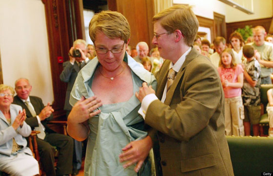 بريطانيا تدعم زواج مثلي الميول وموجة تمرد كبيرة من المحافظين صورة رقم 2