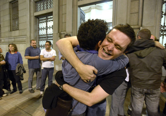 بريطانيا تدعم زواج مثلي الميول وموجة تمرد كبيرة من المحافظين صورة رقم 7