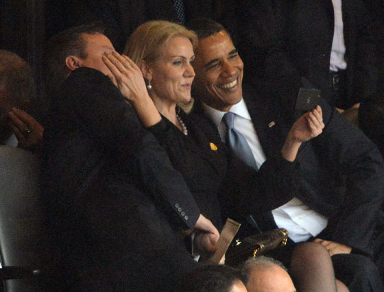 جثمان مانديلا يبدأ رحلته الاخيرة الى ارض اجداده ومسقط رأسه صورة رقم 4 جثمان مانديلا يبدأ رحلته الاخيرة الى ارض اجداده ومسقط رأسه صورة رقم 4