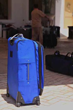 مطار الماني يقاضي لصا بسبب اثارة الذعر ويطالبه بتعويضات صورة رقم 1