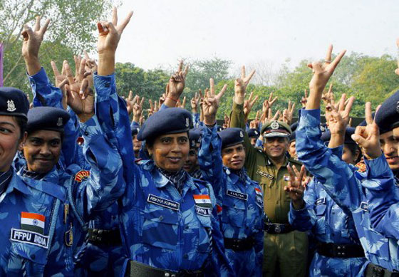 بالصور.. جميلات من مختلف بقاع العالم بالزي العسكري صورة رقم 3 بالصور.. جميلات من مختلف بقاع العالم بالزي العسكري صورة رقم 3