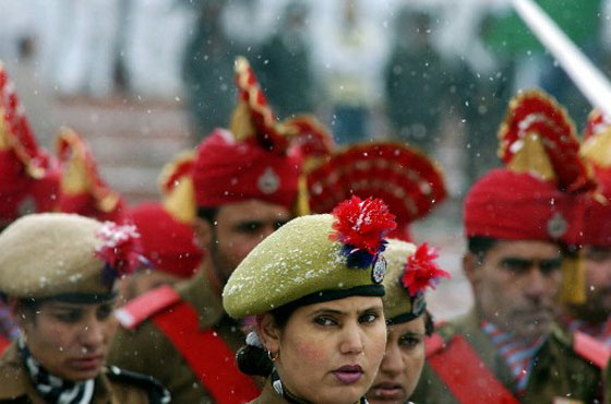 بالصور.. جميلات من مختلف بقاع العالم بالزي العسكري صورة رقم 4 بالصور.. جميلات من مختلف بقاع العالم بالزي العسكري صورة رقم 4