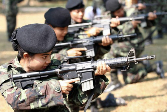 بالصور.. جميلات من مختلف بقاع العالم بالزي العسكري صورة رقم 13 بالصور.. جميلات من مختلف بقاع العالم بالزي العسكري صورة رقم 13