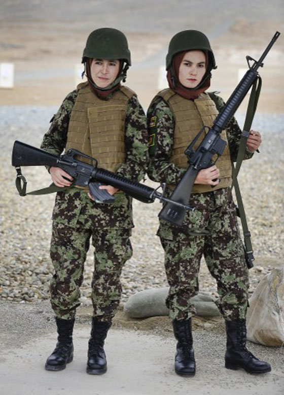 بالصور.. جميلات من مختلف بقاع العالم بالزي العسكري صورة رقم 45 بالصور.. جميلات من مختلف بقاع العالم بالزي العسكري صورة رقم 45