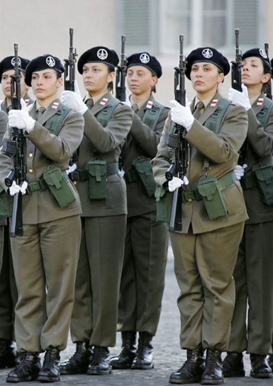 بالصور.. جميلات من مختلف بقاع العالم بالزي العسكري صورة رقم 49 بالصور.. جميلات من مختلف بقاع العالم بالزي العسكري صورة رقم 49