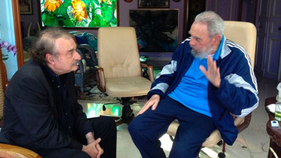 بعد شائعة وفاته.. فيدل كاسترو يظهر في لقاء صحفي! صورة رقم 1 بعد شائعة وفاته.. فيدل كاسترو يظهر في لقاء صحفي! صورة رقم 1