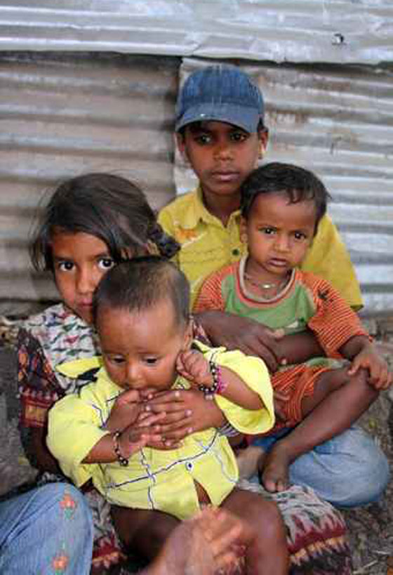 اكتشاف مستوطنة في صحراء استراليا يعيش فيها البشر كالحيوانات صورة رقم 1 اكتشاف مستوطنة في صحراء استراليا يعيش فيها البشر كالحيوانات صورة رقم 1