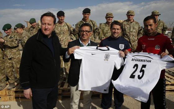 تشابه غريب جدا بين امبراطورة روسيا السابقة وبين رئيس الوزراء صورة رقم 2 تشابه غريب جدا بين امبراطورة روسيا السابقة وبين رئيس الوزراء صورة رقم 2