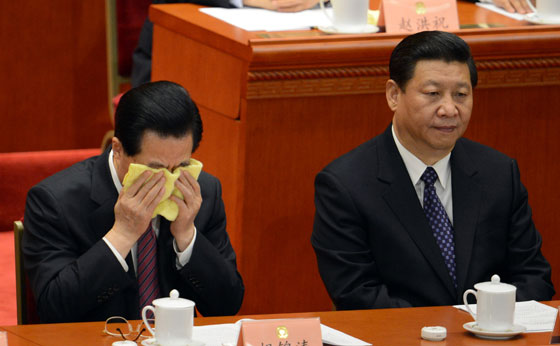 بالصور.. سياسيون في وضعيات غريبة وغير مألوفة صورة رقم 4