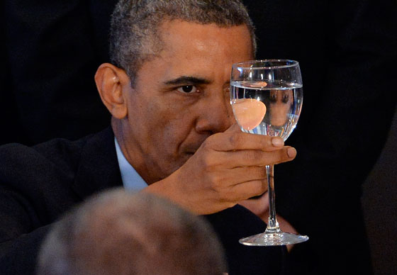 بالصور.. سياسيون في وضعيات غريبة وغير مألوفة صورة رقم 30