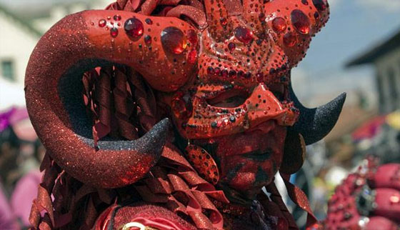 كاليفورنيا: لا مكان لعبدة الشيطان في احتفالات عيد الميلاد! صورة رقم 2 كاليفورنيا: لا مكان لعبدة الشيطان في احتفالات عيد الميلاد! صورة رقم 2