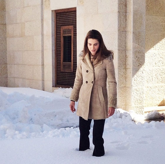 انستاغرام يحتضن صور الحياة اليومية للملكة رانية صورة رقم 3