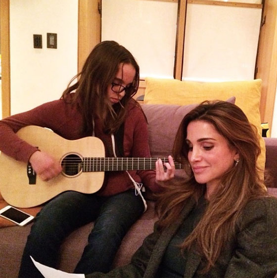 انستاغرام يحتضن صور الحياة اليومية للملكة رانية صورة رقم 2