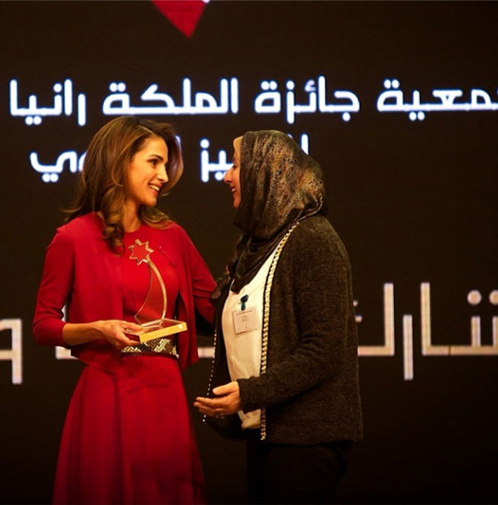 انستاغرام يحتضن صور الحياة اليومية للملكة رانية صورة رقم 15