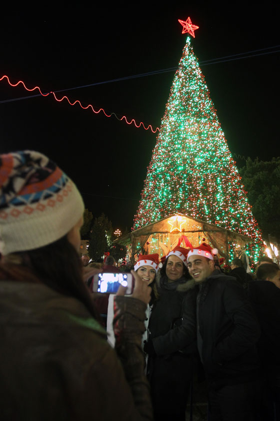 بالصور: عيد الميلاد.. جولة حول العالم صورة رقم 4 بالصور: عيد الميلاد.. جولة حول العالم صورة رقم 4