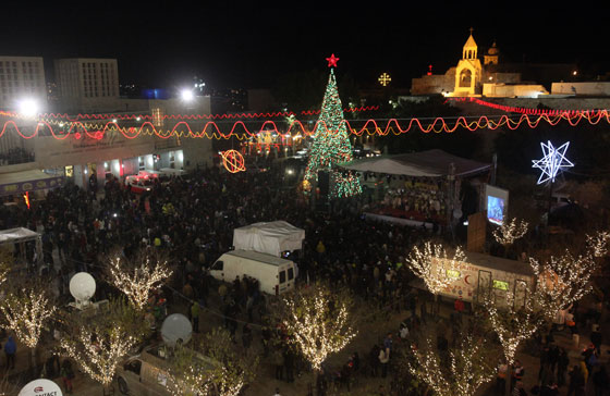 بالصور: عيد الميلاد.. جولة حول العالم صورة رقم 5 بالصور: عيد الميلاد.. جولة حول العالم صورة رقم 5
