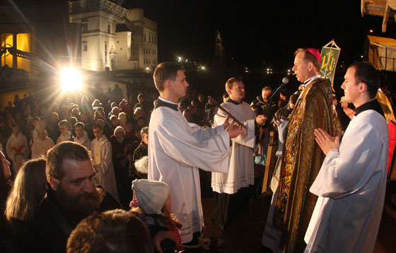 بالصور: عيد الميلاد.. جولة حول العالم صورة رقم 72