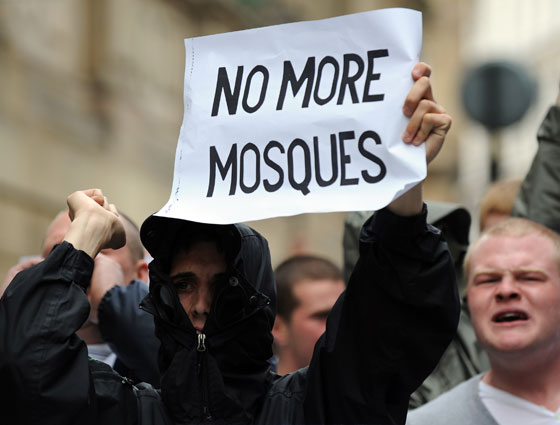 ازدياد حاد في عدد جرائم الكراهية ضد المسلمين في بريطانيا صورة رقم 1