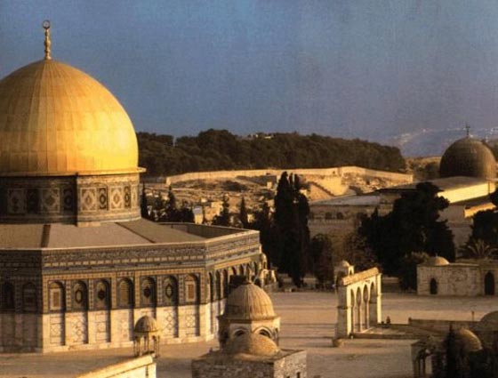  يهودية اسلمت في المسجد الاقصى بدعم من دعاة عرب ال48  صورة رقم 2