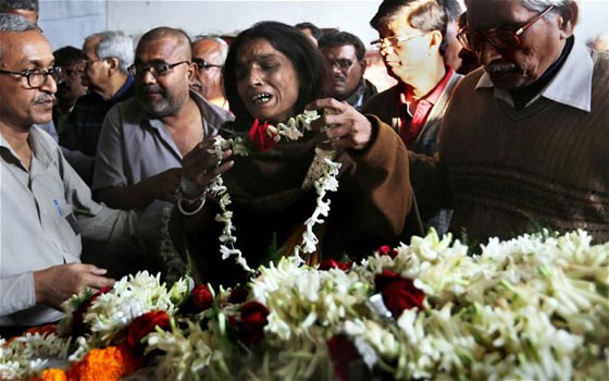 انتحار مراهقة هندية بعد اغتصابها مرتين صورة رقم 3