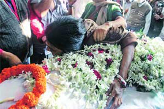 انتحار مراهقة هندية بعد اغتصابها مرتين صورة رقم 2