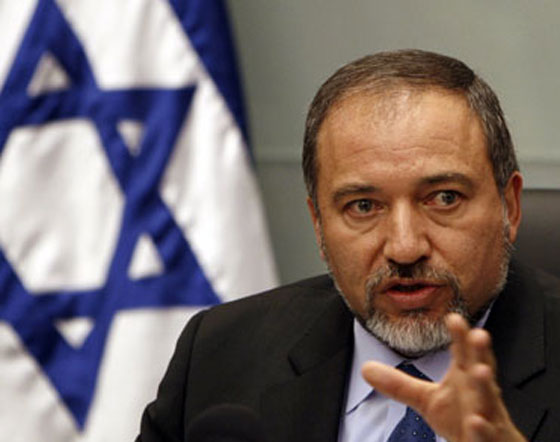 عريقات: ليبرمان يعتبر ابو مازن خطرا ويطلب التخلص منه!! صورة رقم 3 عريقات: ليبرمان يعتبر ابو مازن خطرا ويطلب التخلص منه!! صورة رقم 3