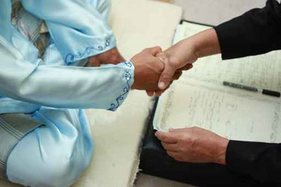 من اجل الاقامة في بريطانيا: مسلمون يتزوجون بمعوّقات ذهنيا! صورة رقم 1 من اجل الاقامة في بريطانيا: مسلمون يتزوجون بمعوّقات ذهنيا! صورة رقم 1