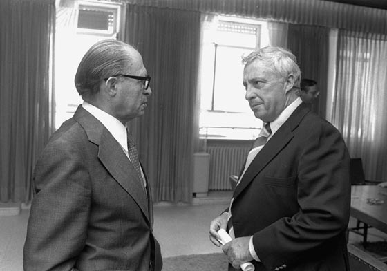 وهو يخوض آخر معاركه مع الموت شارون أدرك ان الاحتلال لا يدوم صورة رقم 6